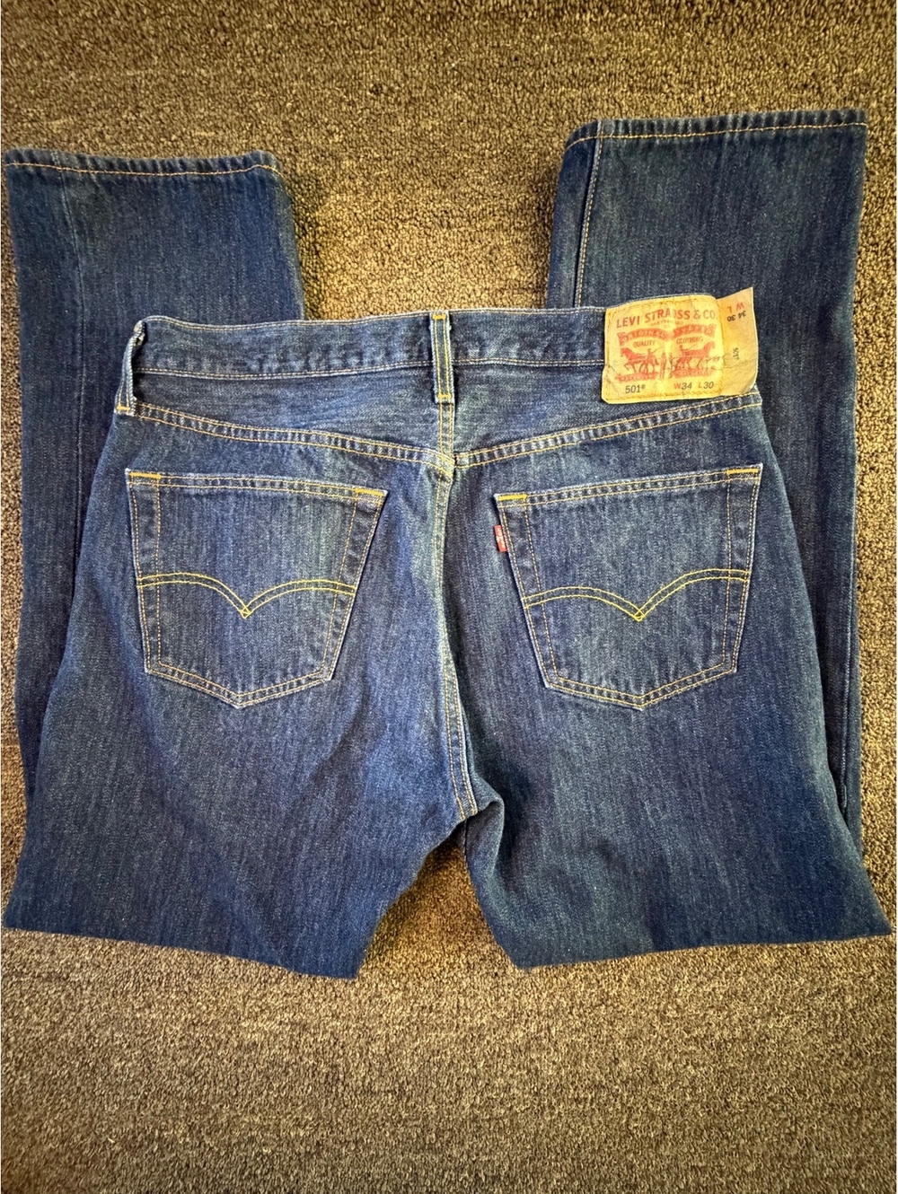 Levi's 501 Mens 34x30 Original Fit Dark Wash Blue Jeans